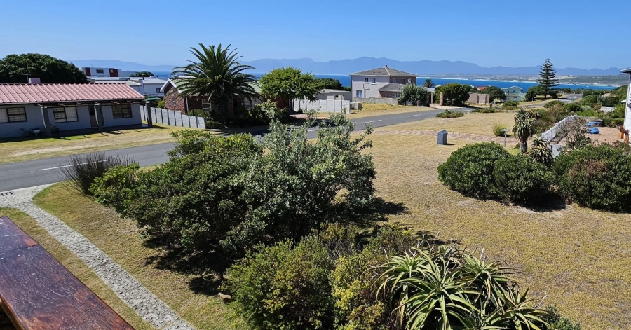 6 Bedroom Property for Sale in De Kelders Western Cape